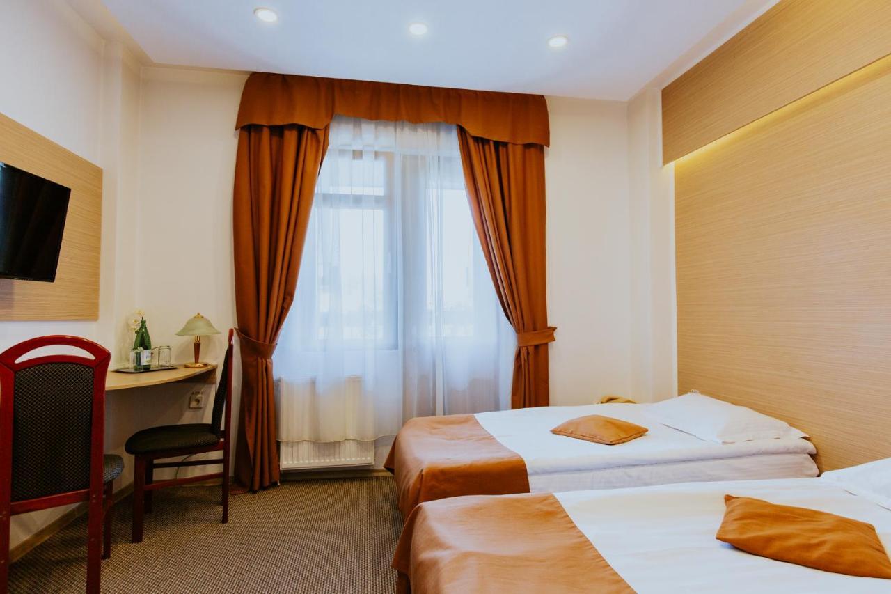 Hotel Restaurant Park Miercurea Ciuc Exterior foto